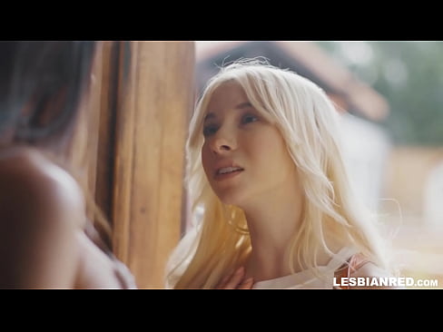 ❤️ Дівчина приходить додому через кілька місяців і в кінцевому підсумку їсть кицьку своєї мачухи ️ Чортове відео у нас ❌