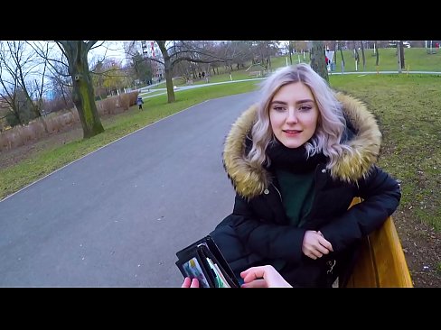 ❤️ Ковтає гарячу сперму незнайомця за гроші - мінет у парку від Єви Ельфі ️ Чортове відео у нас ❌